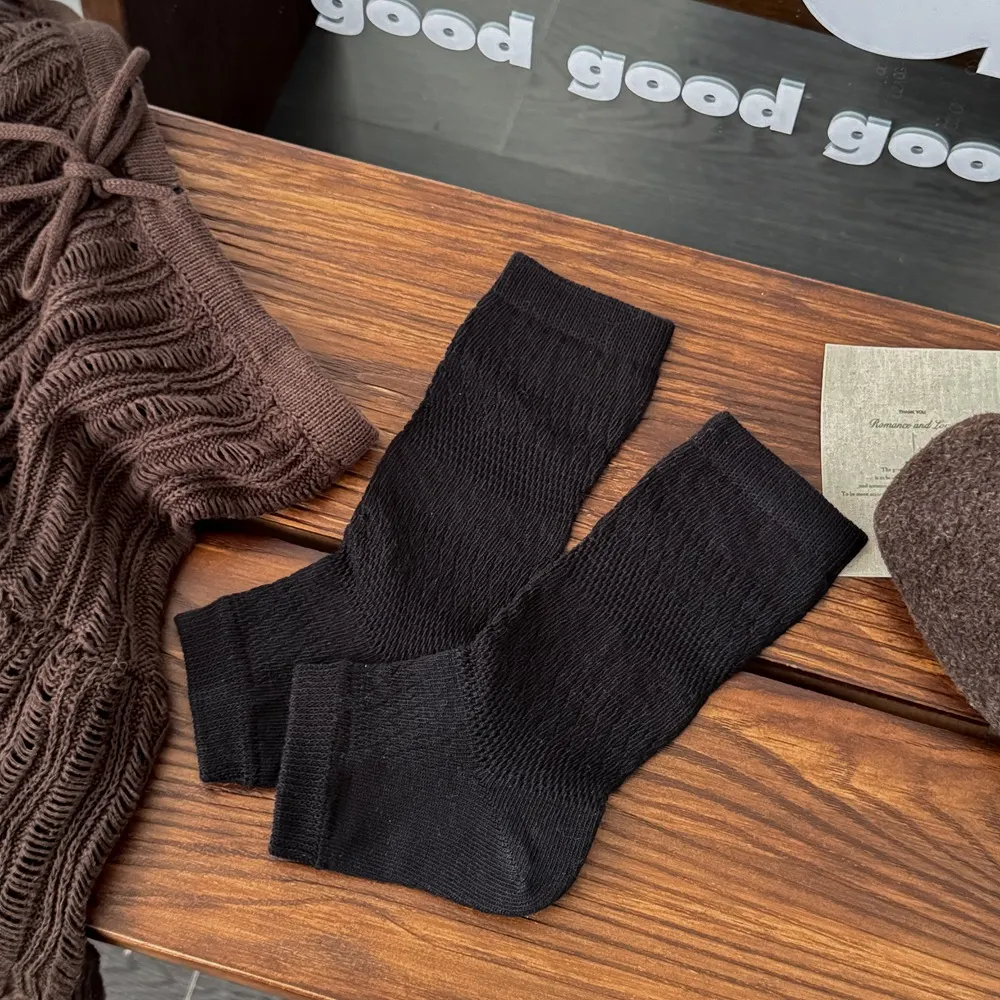 Stirrup Textured Socks